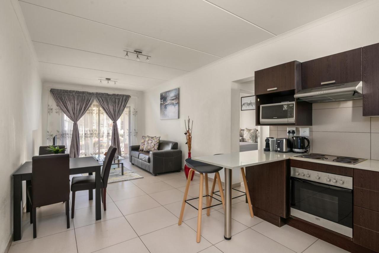 V&S Apartments - Immaculate Luxury Apartment In Fourways, Johannesburg Sandton Kültér fotó